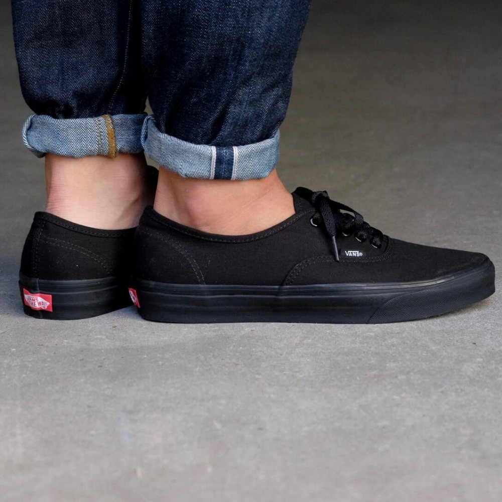 Vans Women's Authentic in Black/Black - Picture 1 of 9